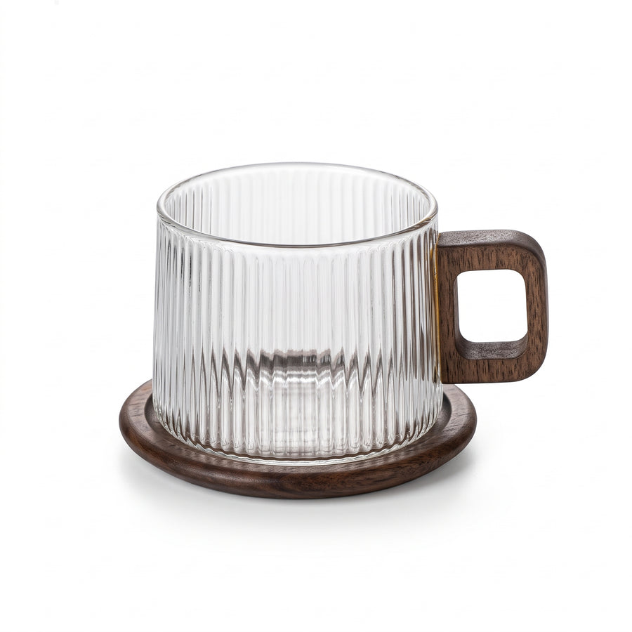 Juego de 6 Tazas de Vidrio Borosilicato Acanalado con Asa de Madera y Plato de Madera Oscura